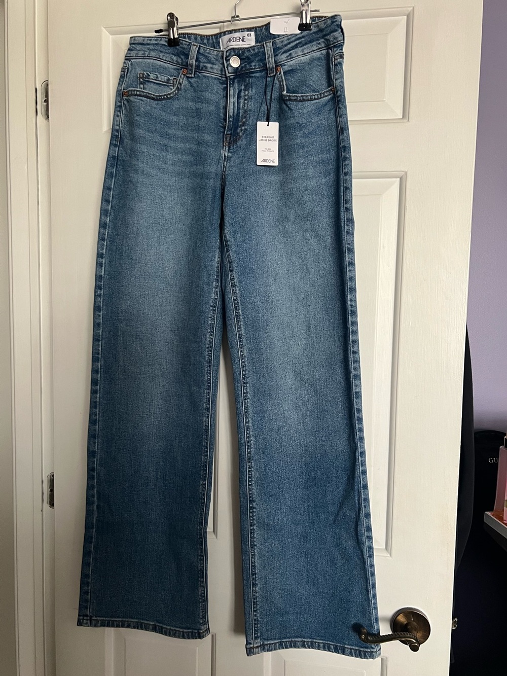 Ardene Wide-Leg High-Rise Jeans in Medium Blue Wash